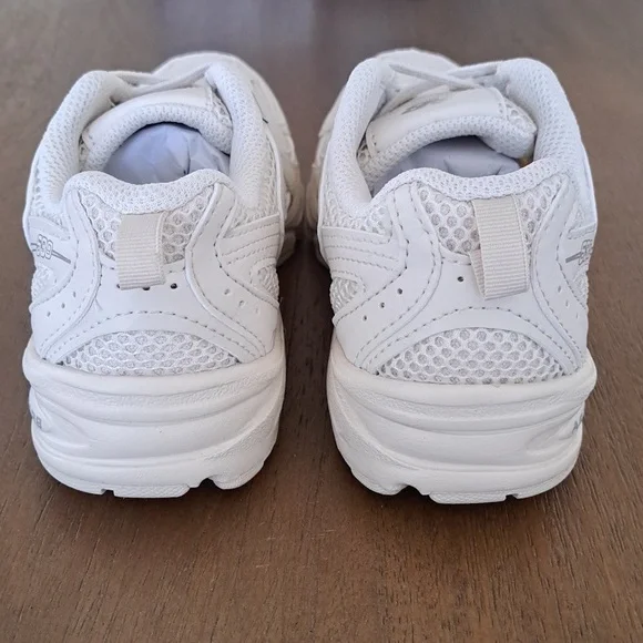 New Balance Kids 530 Bungee Sneakers - Color: Beige Brown  - Size Kids 2 - Picture 5 of 9